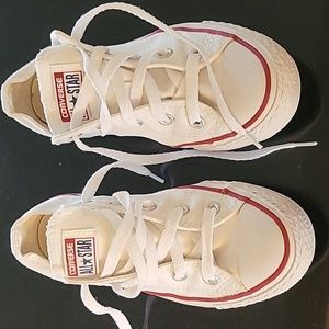 Womens/Mens/Youth White Converse Sneakers